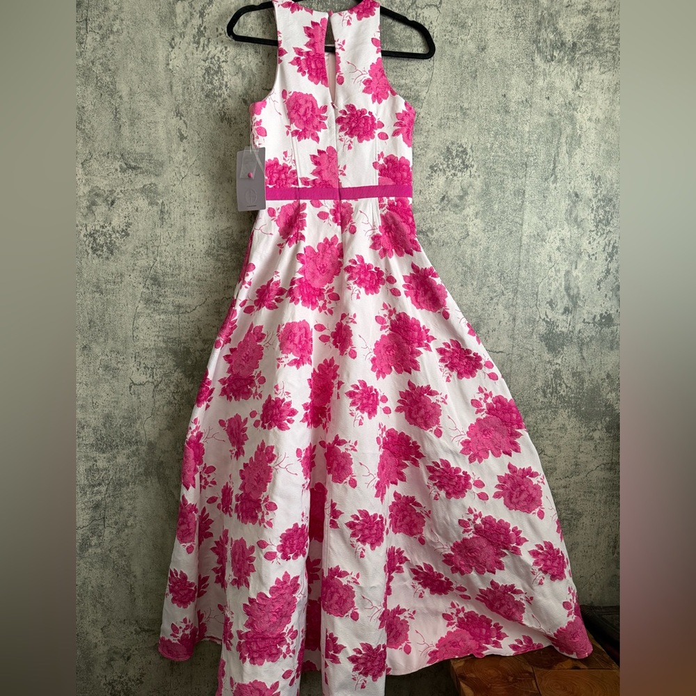 Floral Pink and White gown with pockets modest dress - Picture 7 of 10